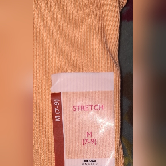 Set of Womens Tank Top's - Picture 7 of 10